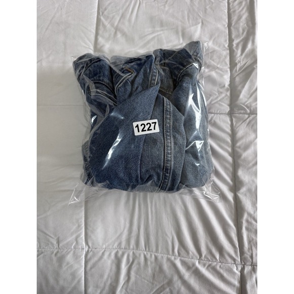 Old Navy Denim Button Down Jean Jacket Womens Size XL Faded Blue EUC - Picture 4 of 8